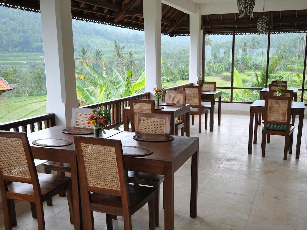 Lesong Hotel And Restaurant Munduk Eksteriør bilde